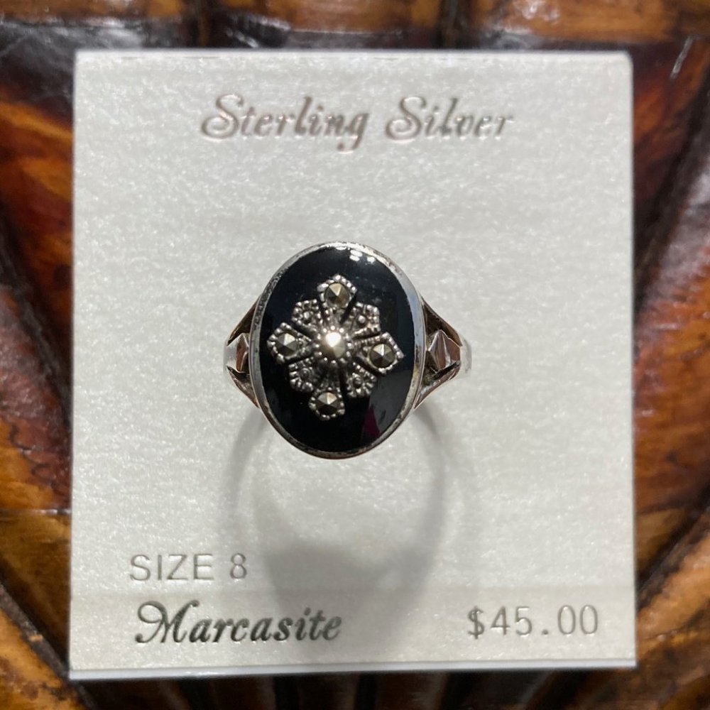 NWT * Marcasite Ring